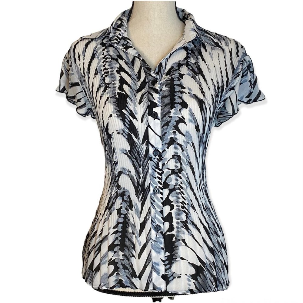 Serenade Flutter Sleeve Pleated Blouse Black & White Size Small